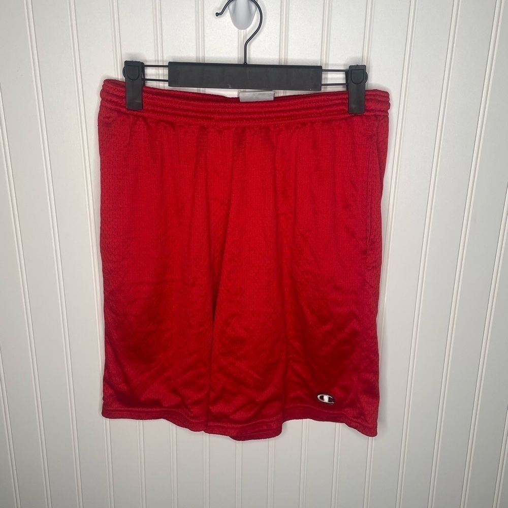 Men’s champions, shorts, size small
